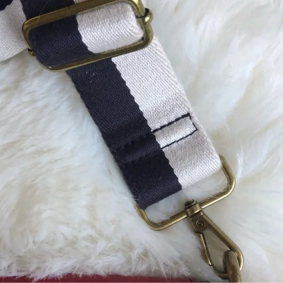 Vera Wang Red Vegan Leather Crossbody Bag with Canvas Strap - Picture 4 of 10